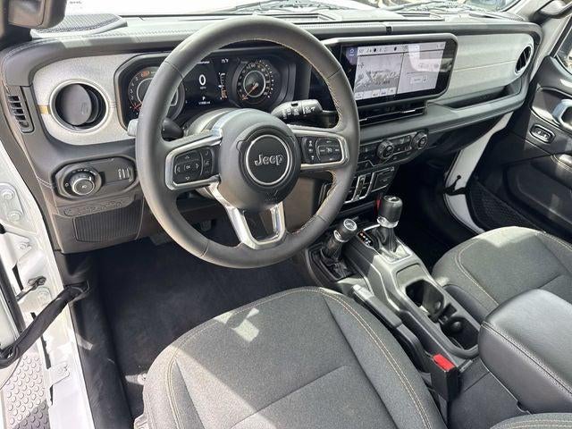 2024 Jeep Wrangler 4-Door Sahara 4x4