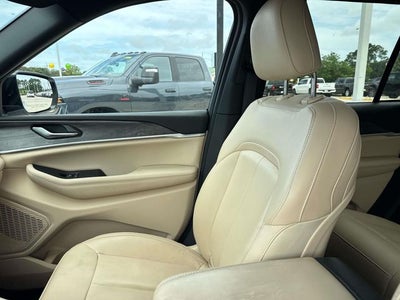 2023 Jeep Grand Cherokee Limited 4x2