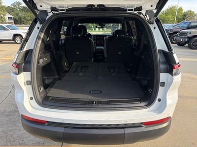 2023 Jeep Grand Cherokee L Altitude 4x2