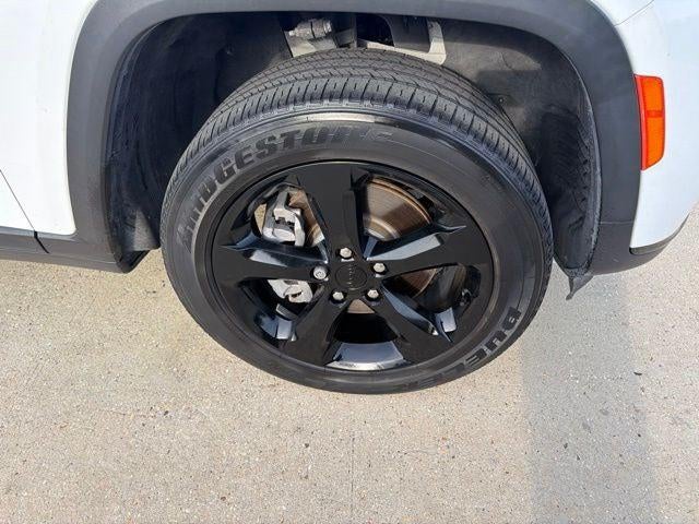 2023 Jeep Grand Cherokee L Altitude 4x2