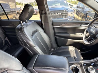 2025 Jeep Grand Cherokee L Limited 4x2