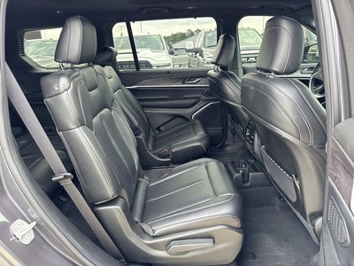 2025 Jeep Grand Cherokee L Limited 4x4