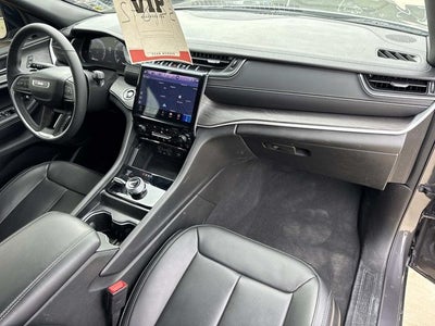 2025 Jeep Grand Cherokee L Limited 4x4