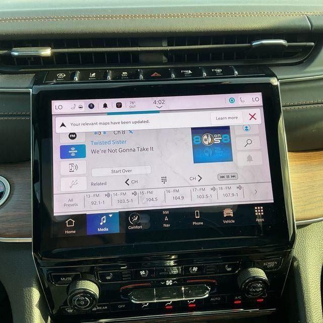 2023 Jeep Grand Cherokee L Summit 4x4