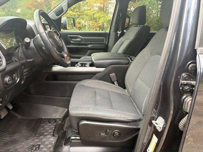 2020 RAM 1500 Big Horn Crew Cab 4x4 5'7' Box