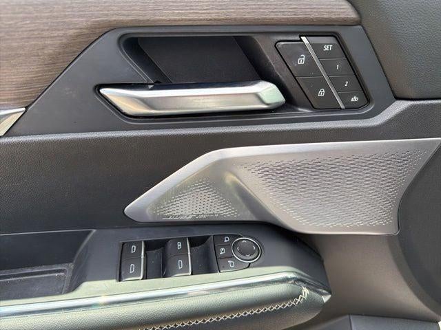 2025 GMC Acadia AWD Denali