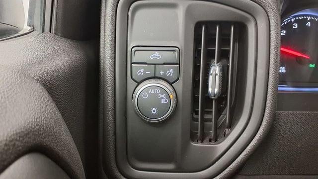 2021 Chevrolet Silverado 1500 2WD Crew Cab Short Bed Custom