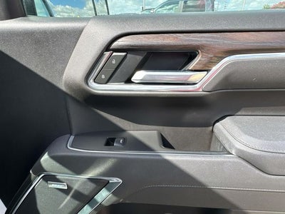 2025 GMC Sierra 1500 4WD Crew Cab Short Box SLT