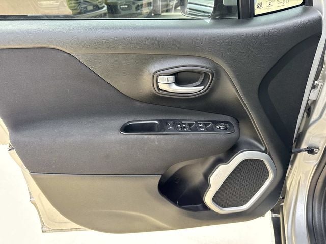 2018 Jeep Renegade Latitude FWD