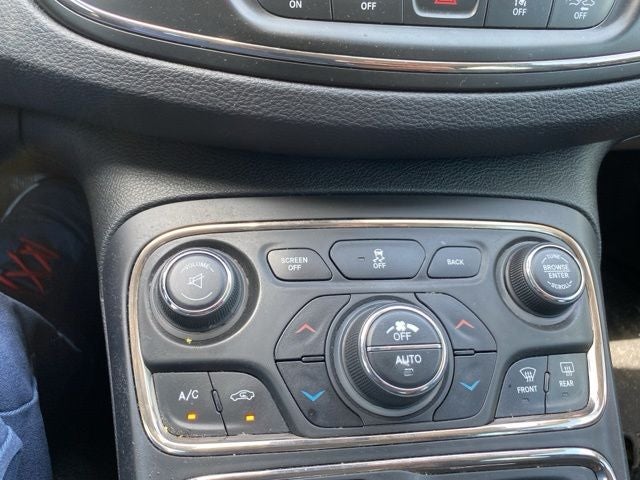 2015 Chrysler 200 C