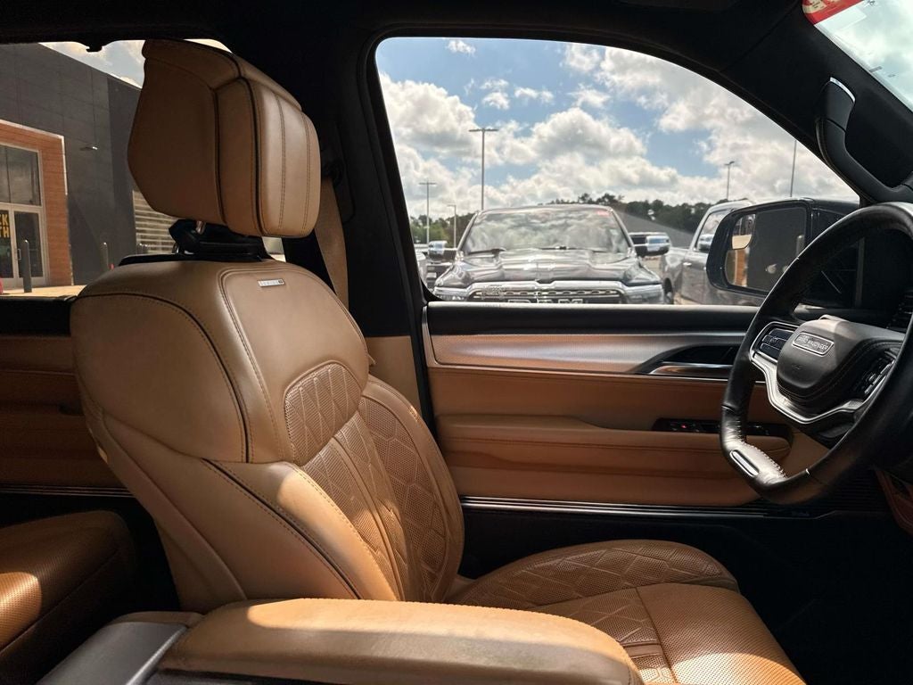 2022 Jeep Grand Wagoneer Series III