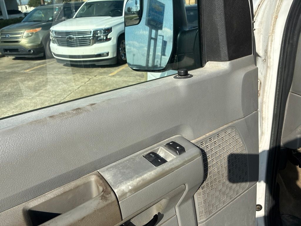 2012 Ford E-350SD XLT