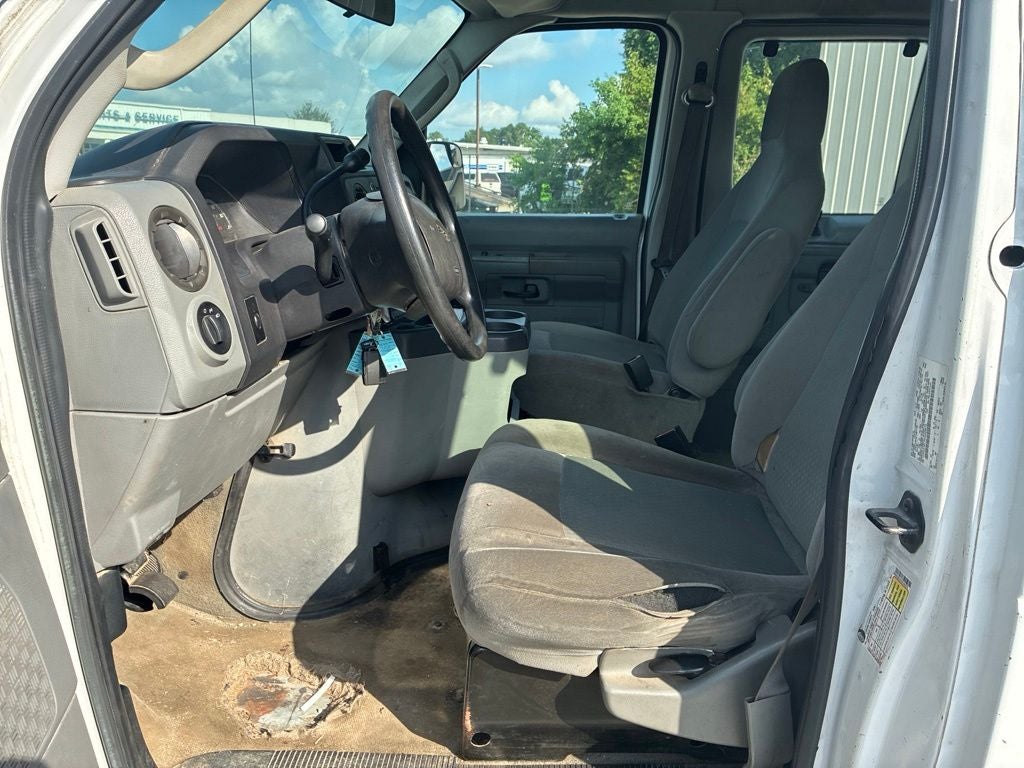 2012 Ford E-350SD XLT
