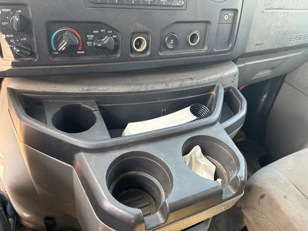 2012 Ford E-350SD XLT