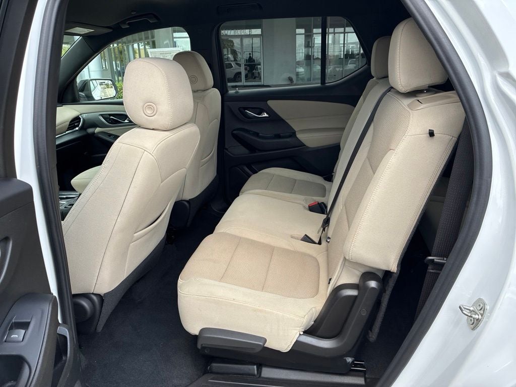 2022 Chevrolet Traverse LS