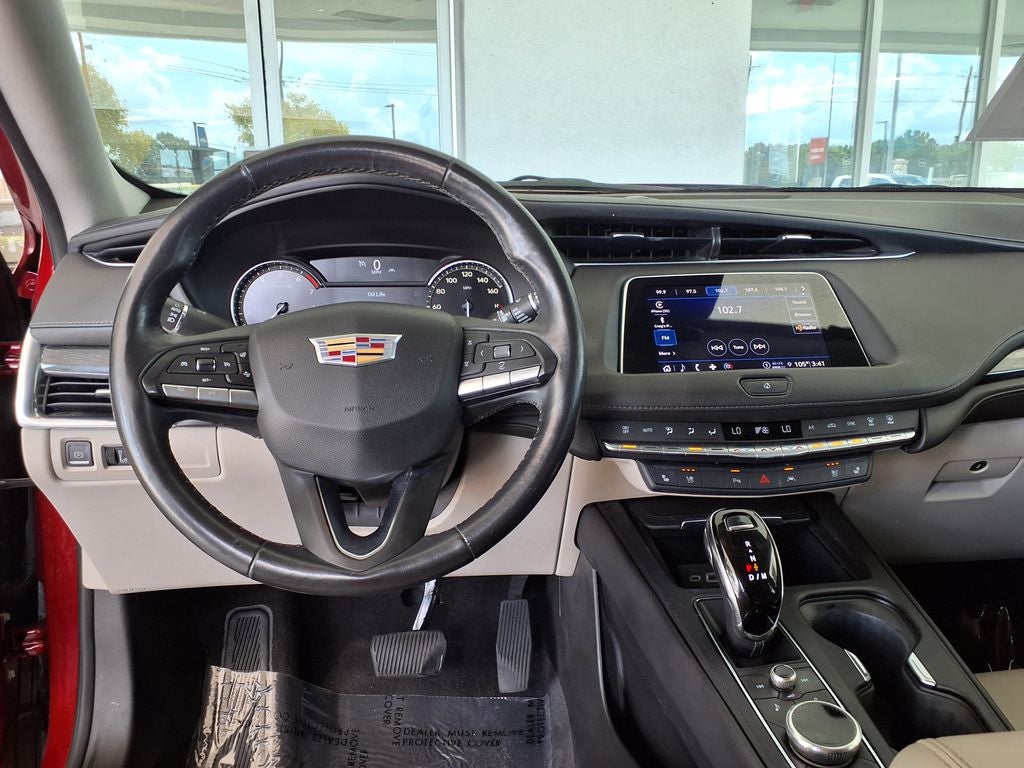 2023 Cadillac XT4 Premium Luxury