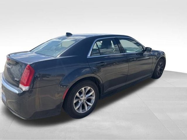 2015 Chrysler 300 Limited