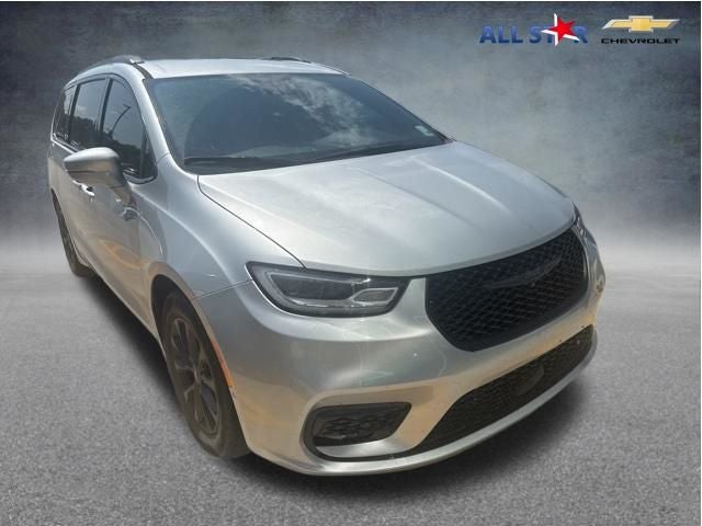 2022 Chrysler Pacifica Touring L's photo