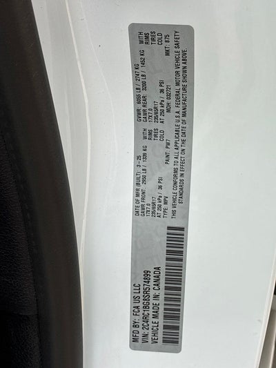 2025 Chrysler Pacifica Select