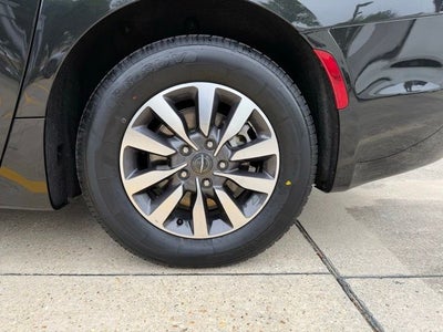 2023 Chrysler Pacifica Hybrid Limited