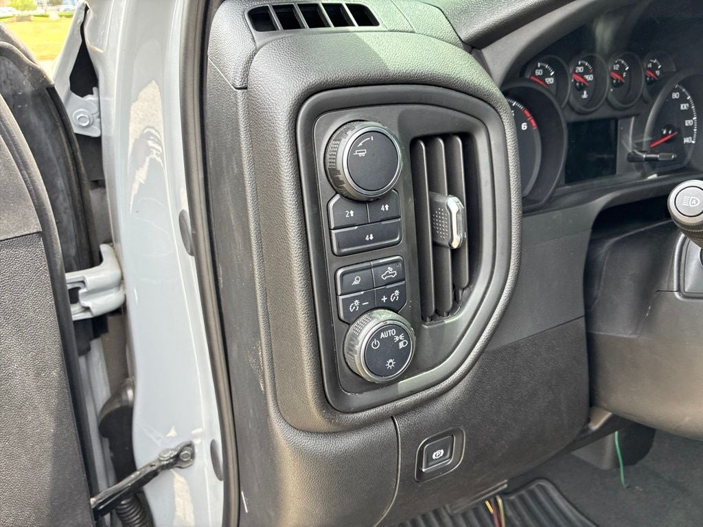 2025 Chevrolet Silverado 2500HD Custom