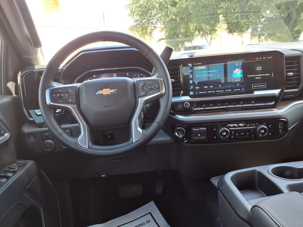 2025 Chevrolet Silverado 1500 LT LT1