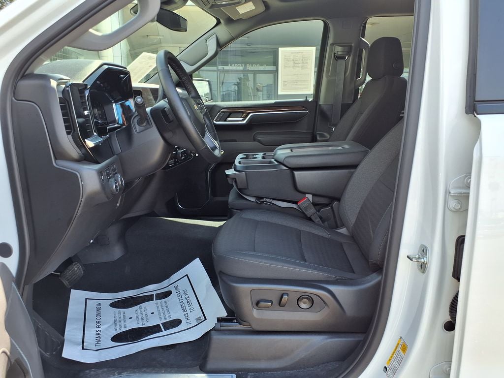 2025 Chevrolet Silverado 1500 LT LT1
