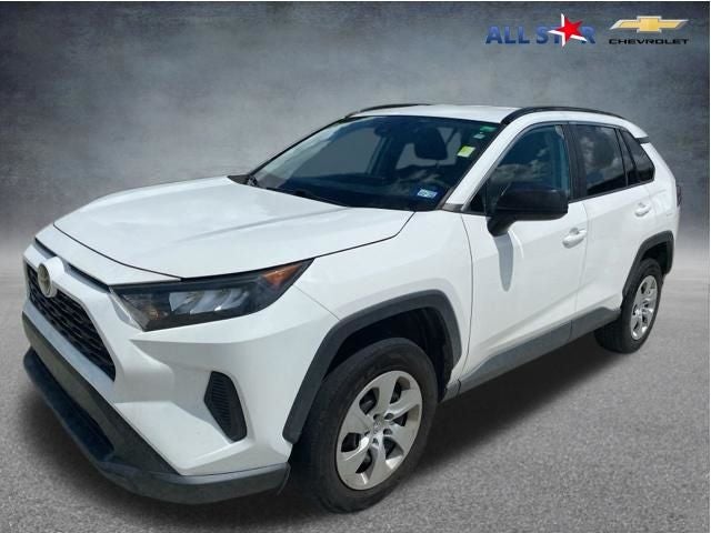 2019 Toyota RAV4 LE FWD's photo
