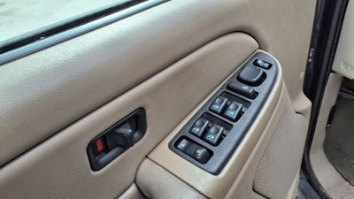 2005 Chevrolet Avalanche 1500 LS