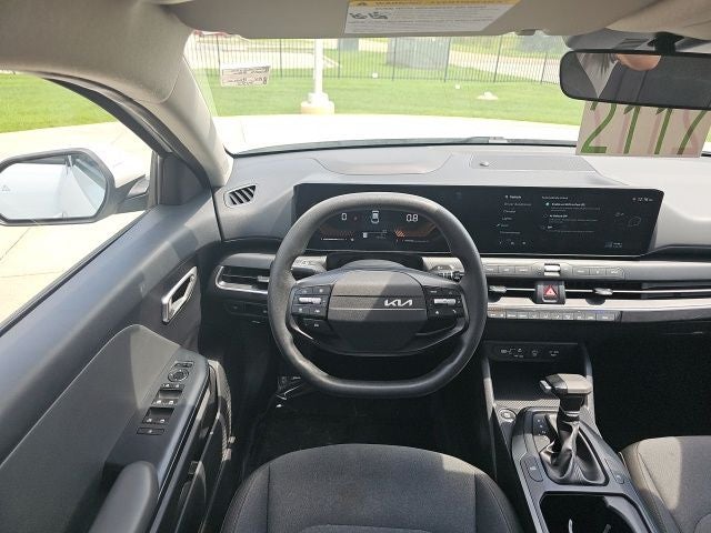 2025 Kia K4 LXS - Photo 22