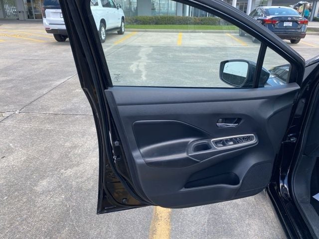 2024 Nissan Versa 1.6 SR