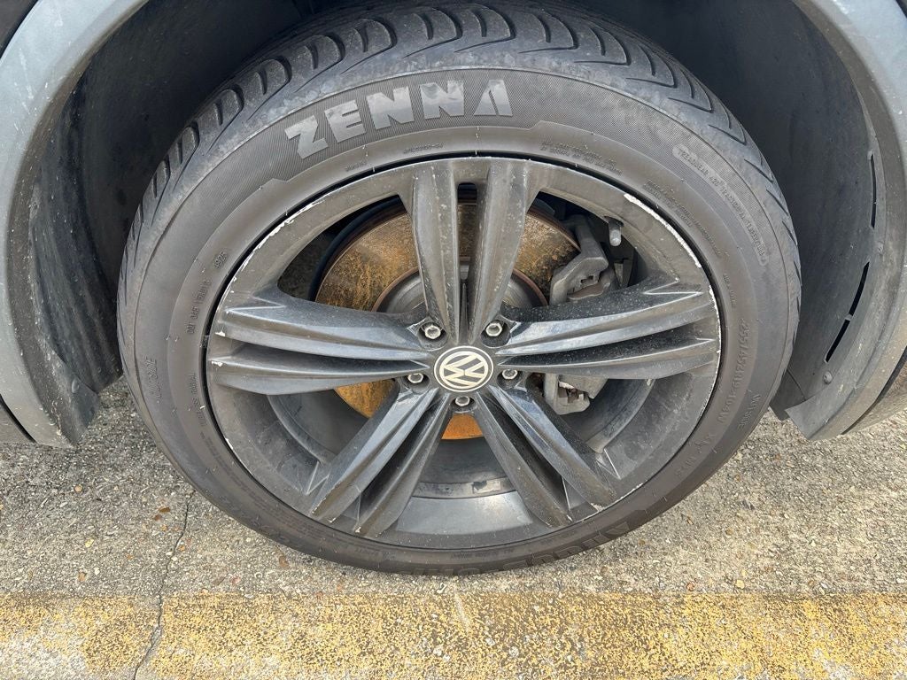 2019 Volkswagen Tiguan 2.0T SEL R-Line
