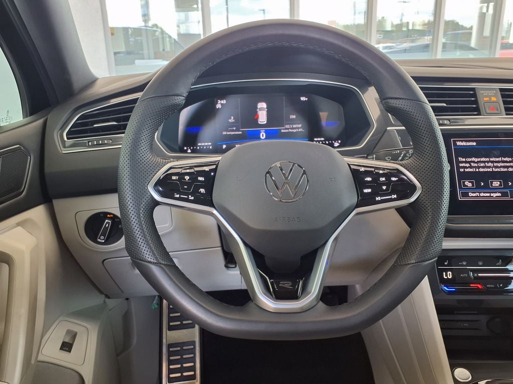 2024 Volkswagen Tiguan 2.0T SE R-Line Black