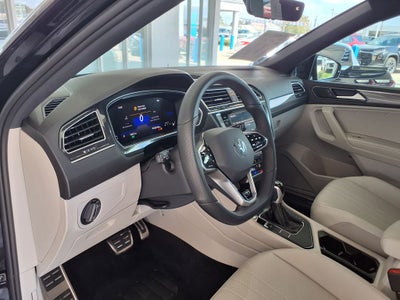 2024 Volkswagen Tiguan 2.0T SE R-Line Black