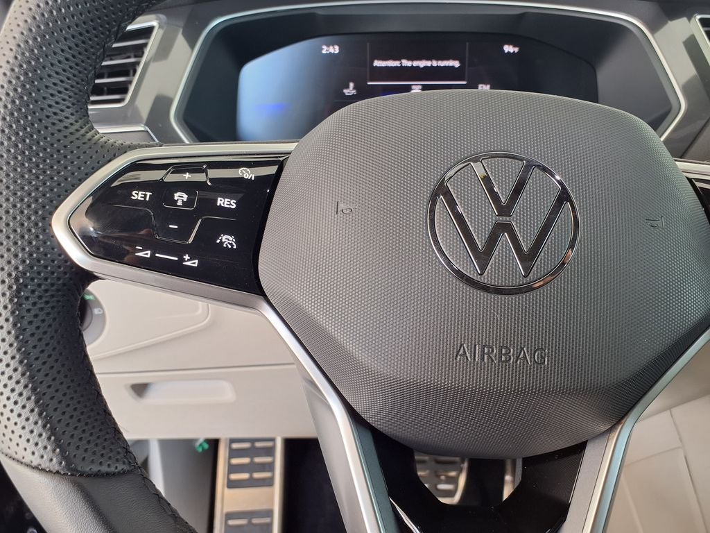 2024 Volkswagen Tiguan 2.0T SE R-Line Black