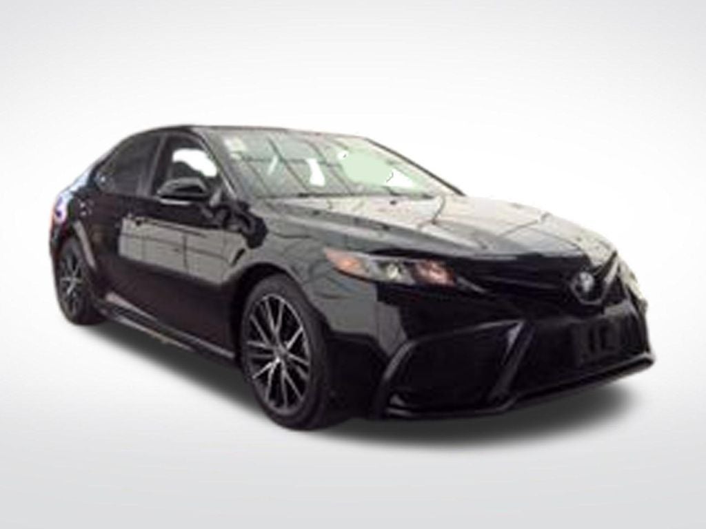 2024 Toyota Camry Hybrid SE