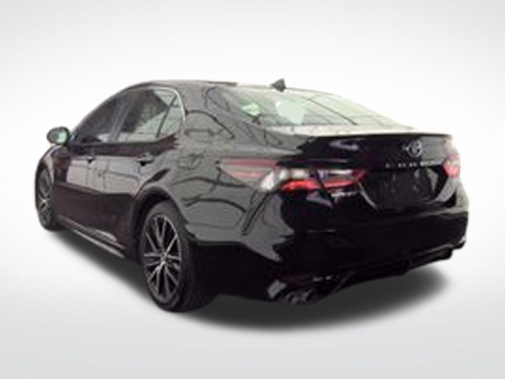 2024 Toyota Camry Hybrid SE
