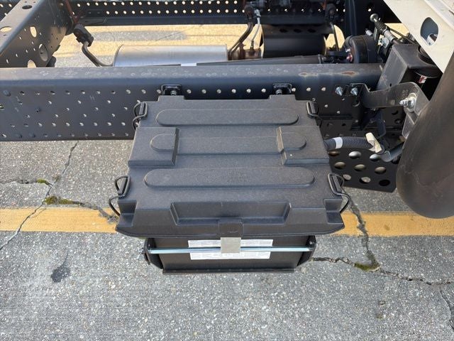 2025 Isuzu NPR N SERIES