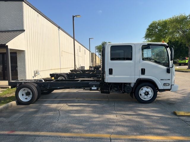 2025 Isuzu NPR N SERIES