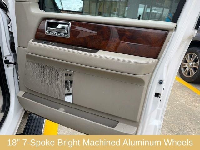 2012 Lincoln Navigator Base