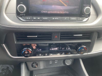 2025 Nissan Rogue SV
