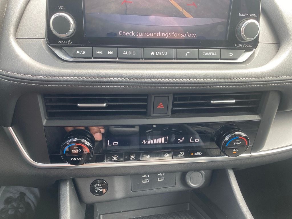 2025 Nissan Rogue SV
