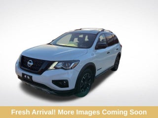 2020 Nissan Pathfinder SV