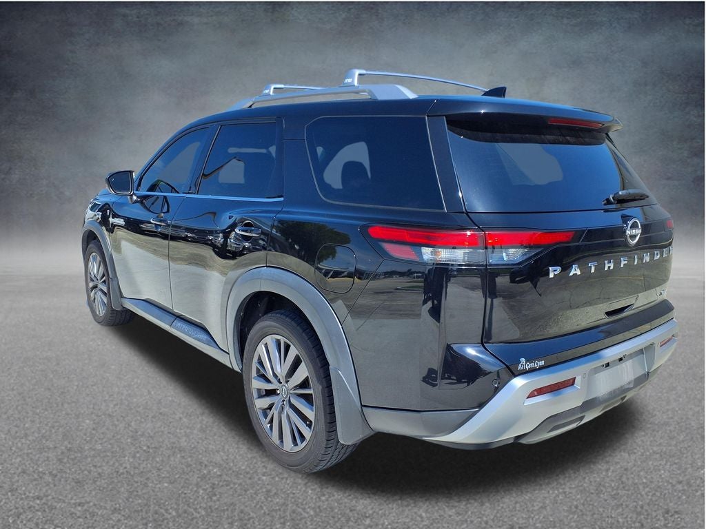 2022 Nissan Pathfinder SL