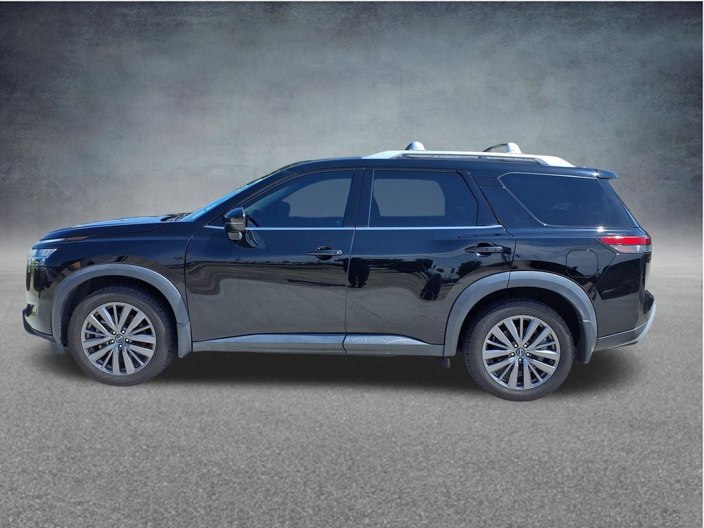 2022 Nissan Pathfinder SL