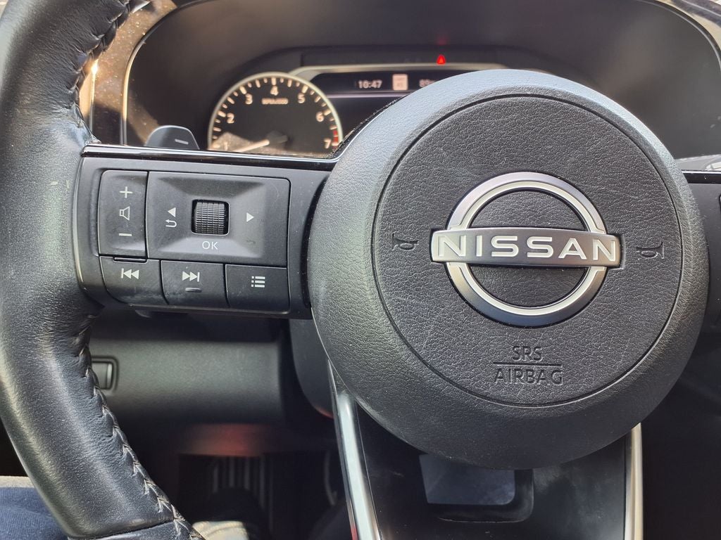 2022 Nissan Pathfinder SL
