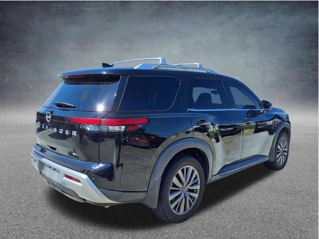 2022 Nissan Pathfinder SL