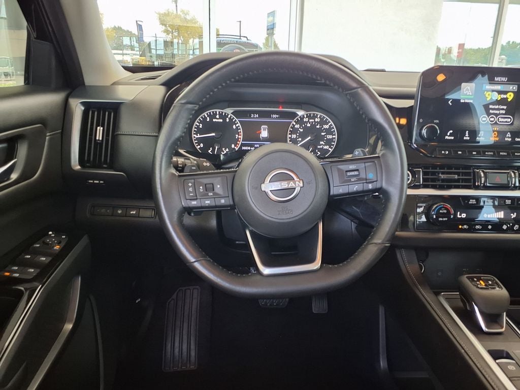 2023 Nissan Pathfinder SL