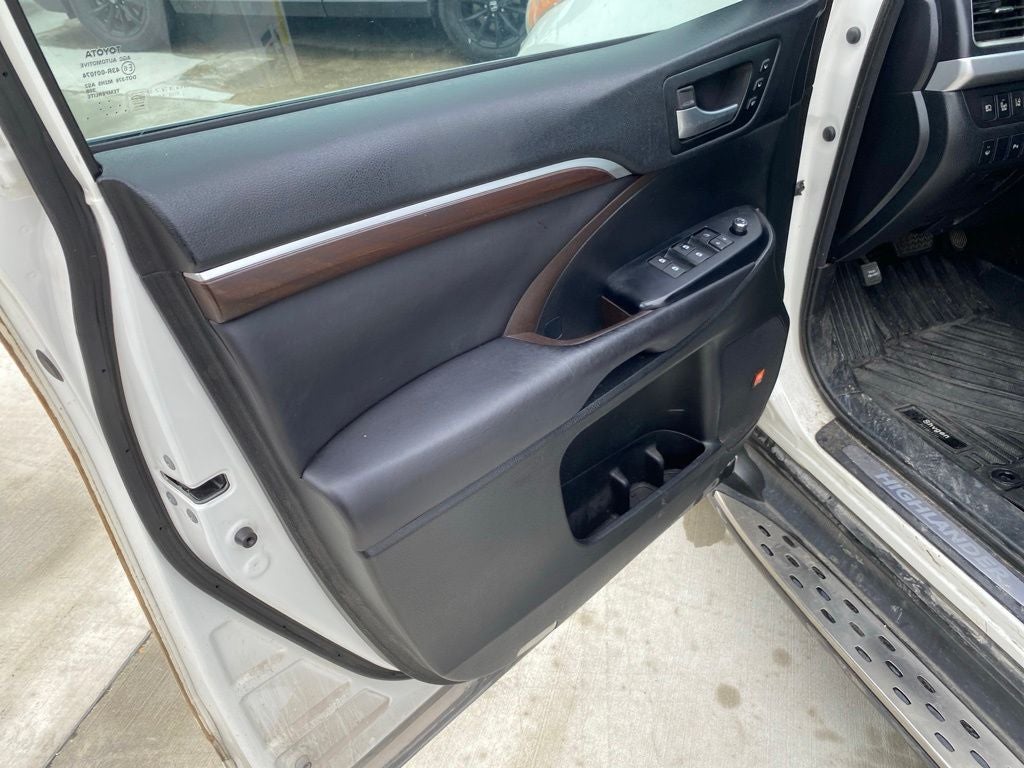 2016 Toyota Highlander Limited