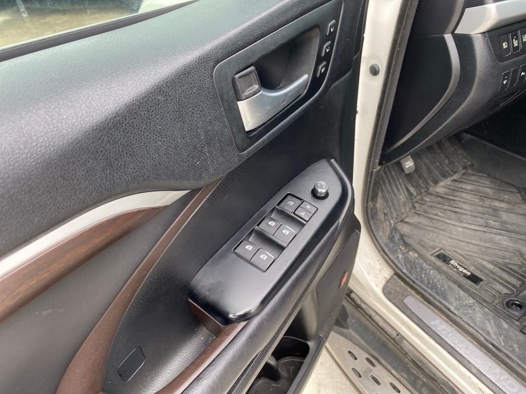 2016 Toyota Highlander Limited